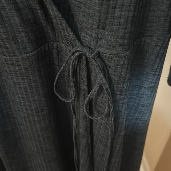 Torrid faux wrap dress - Picture 3 of 5